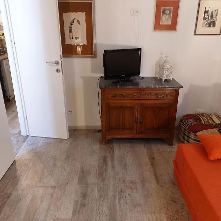 Isepo Apartment Venesia Bagian luar foto