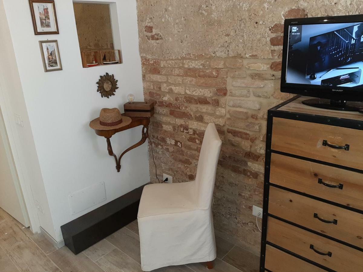 Isepo Apartment Venesia Bagian luar foto